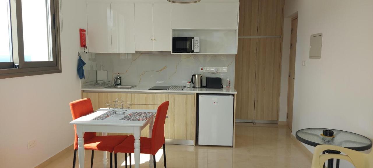 Harmony Seaview Apartments Paphos Eksteriør bilde
